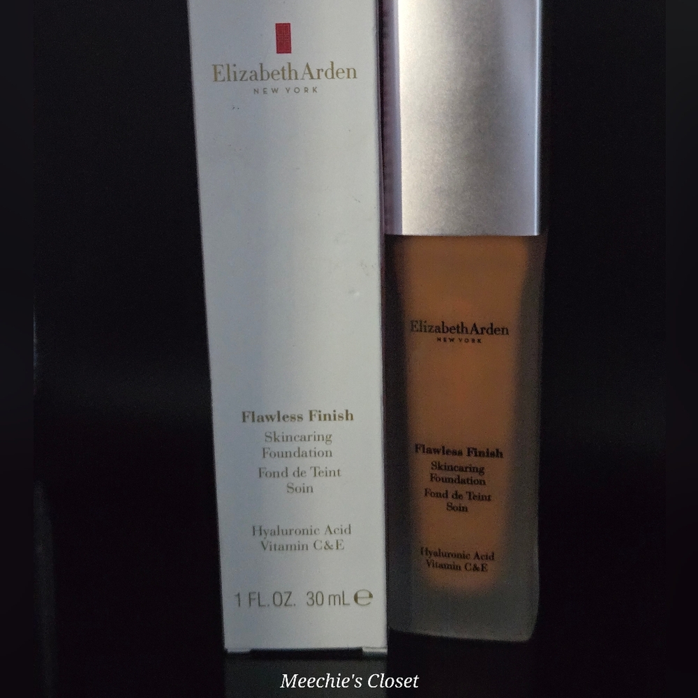Elizabeth Arden Flawless Finish Skincaring Foundation 540W NIB